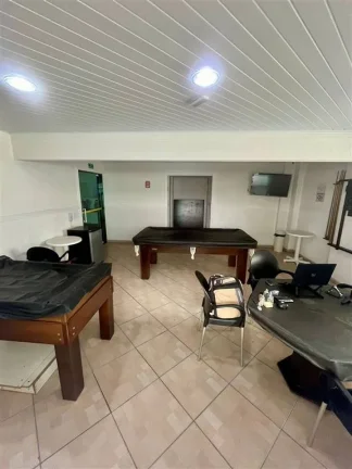 Imagem Apto todo reformado com poretira fechada