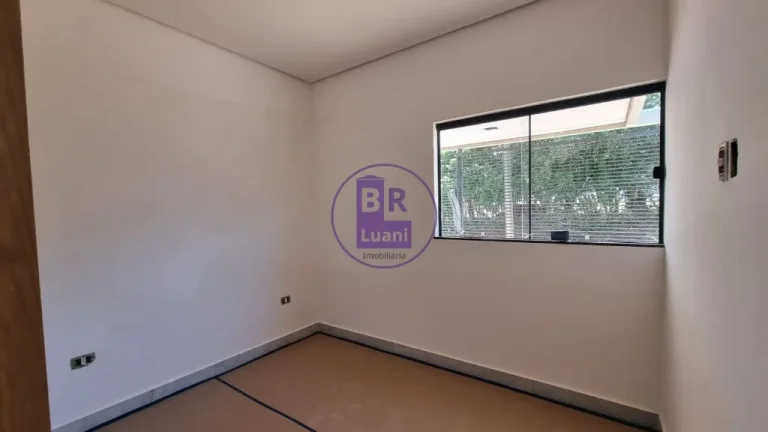 Imagem Casa Nova à Venda na zona leste em Londrina