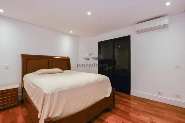Imagem Apartamento à venda no Alto de Pinheiros com 04 suítes e 05 vagas, 310m²