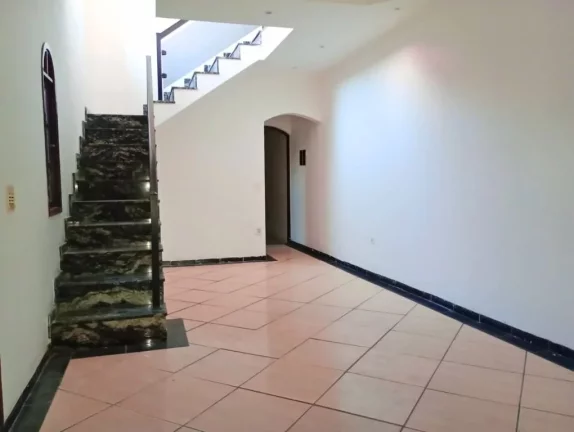 Imagem Sobrado com 3 dormitórios à venda, 321 m² por R$ 854.000,00 - Vila Perracini - Poá/SP