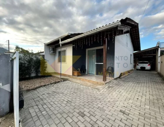 Imagem Casa com 2 Quartos à Venda, 76 m² em Warnow - Indaial Imagem Casa com 2 Quartos à Venda, 76 m² em Warnow - Indaial