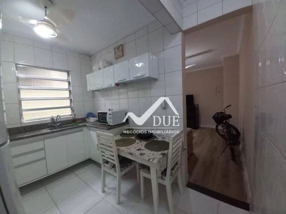 Imagem Apartamento com 2 dormitórios de frente, no 1 andar com varanda e vaga suficiente e livre, à venda, 70 m² por R$ 340.000 - Boqueirão - Santos/SP
