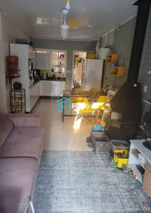 Imagem Casa 2 dormitórios no Bairro Ponta Grossa