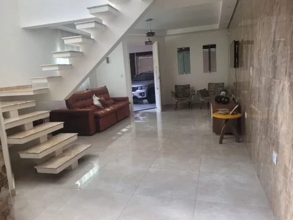 Imagem Sobrado com 3 dormitórios à venda, 298 m² por R$ 600.000,00 - Jardim Luciana - Itaquaquecetuba/SP