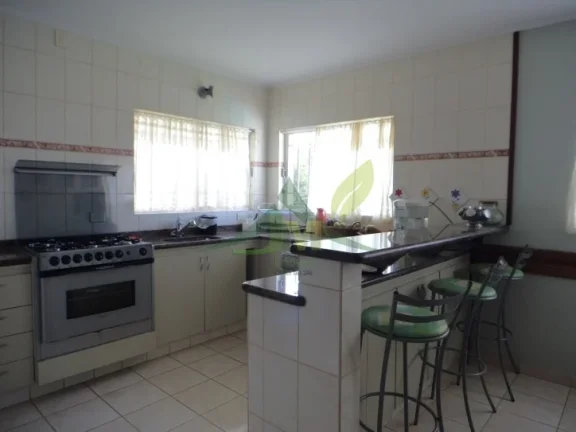 Imagem Linda Casa em Atibaia na Vila Gardênia 522m²