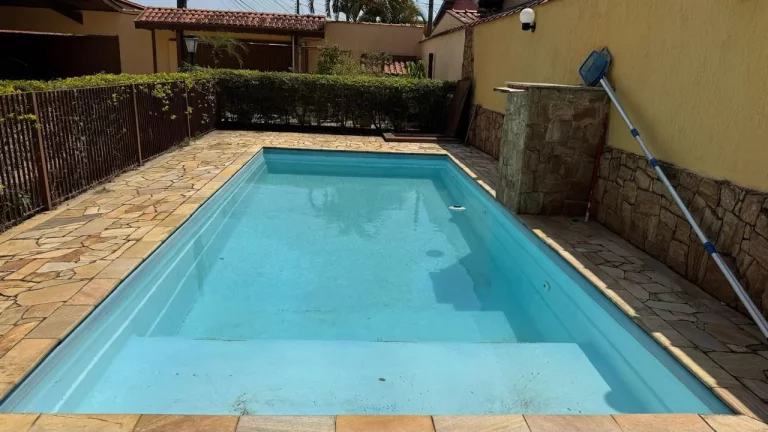 Imagem Sobrado com 4 dormitórios à venda, 350 m² por R$ 870.000,00 - Parque São Cristóvão - Taubaté/SP