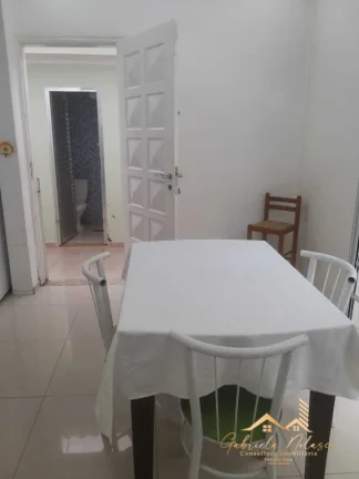 Imagem Excelente Casa à Venda no Boqueirão em Santos: Espaço, Conforto e Comodidade em um Sobrado Charmoso