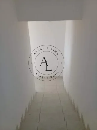 Imagem Casa Aconchegante com 3 Quartos (1 Suíte), Quintal e Jardim na Frente!