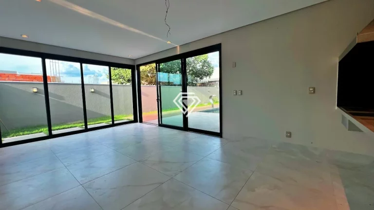Imagem Casa 3 Suítes, + Escritório, 240 m² c/ lazer à venda no Condomínio Caribe
