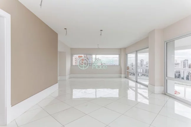 Imagem Simplesmente espetacular. Linda cobertura com 420m2, 4 dormitórios ( 4 suítes ) e 6 vagas na garag...