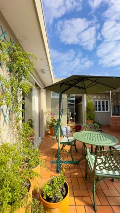 Imagem Residência térrea de Alto Padrão - JARDIM SOCIAL. 250m² privativos. 4 vagas. 4 quartos sendo 1 suíte Master.