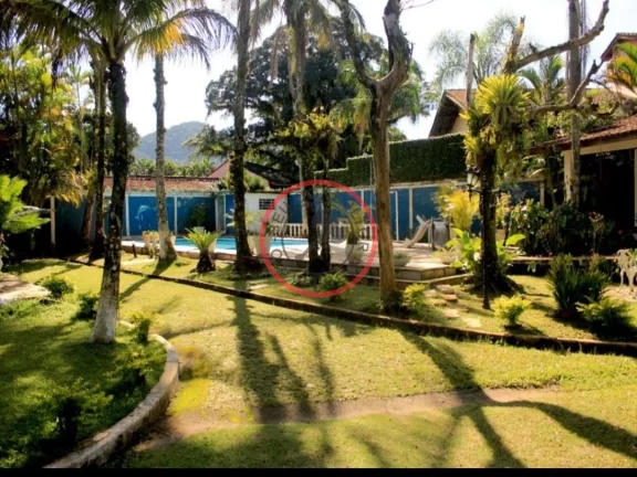 Imagem Lindissima Casa Estilo Colonial,POSSUI 4 QUARTOS , PISCINA, AREA GOURMET INDEPENDENTE, CASA DE CASEIRO