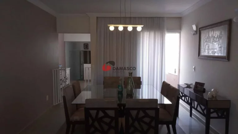 Imagem Casa à venda 3 Quartos, 1 Suite, 10 Vagas, 259M², Santa Maria, Santo André - SP