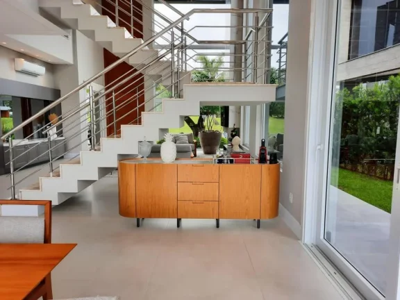 Imagem Casa em Condominio 5 Dormitórios - Bairro Centro