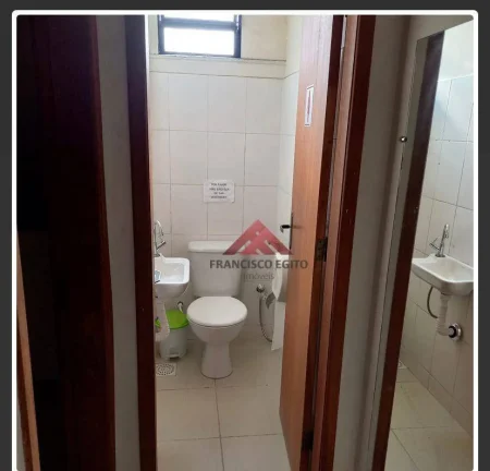Imagem Excelente Sala comercial no centro,toda montada,dois banheiros,andar inteiro,com 153m2,próximo ao terminal rodoviário das barcas. localização previle