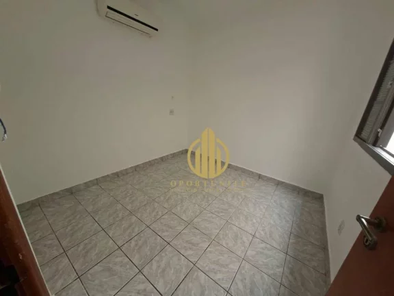 Imagem Casa para locação com dormitórios na zona leste.