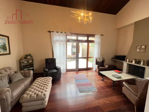 Imagem Belíssimo casa no horto do ypê - 2 suítes - 420 m²
