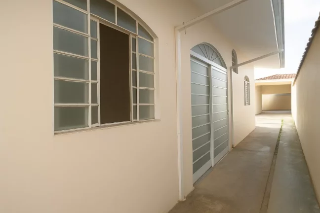 Imagem Casa de vila para venda em Vila Santa Rita com 3 quartos, sendo 1 suíte, 137m2