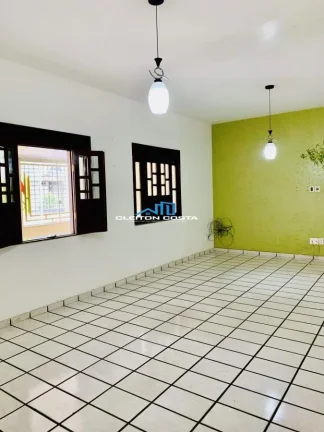 Imagem Casa para Locação em Feira de Santana, Capuchinhos, 3 dormitórios, 2 suítes, 2 banheiros, 3 vagas