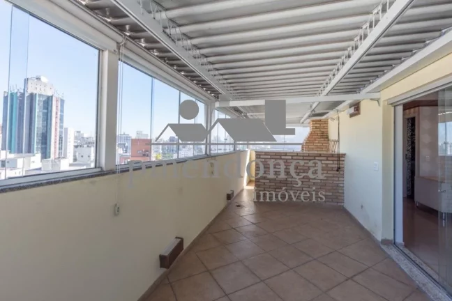 Imagem Cobertura Duplex em Higienopolis com 3 quartos (1 sui­te) e 1 vaga, 180m²