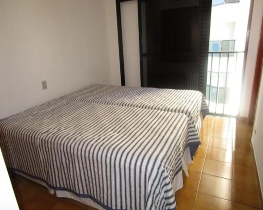 Imagem Apartamento à venda no Guarujá na Praia das Pitangueiras.