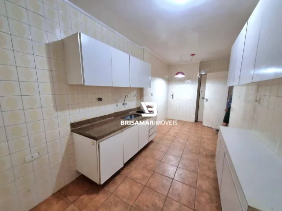 Imagem PITANGUEIRAS - UMA QUADRA DA PRAIA , LOCALIZAÇÃO ESPETACULAR , GARAGEM NO PRÉDIO, CONDOMÍNIO BAIXO.