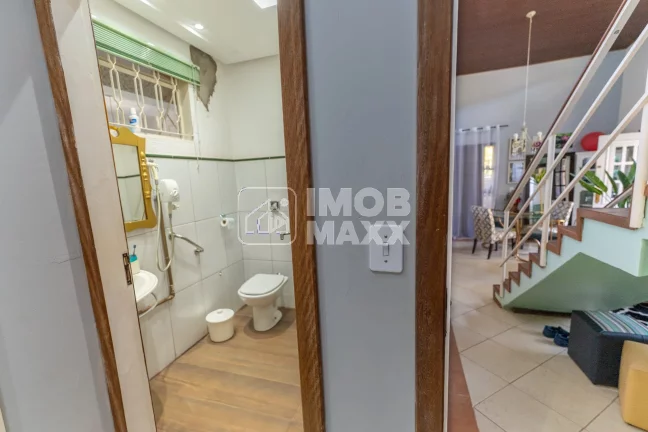 Imagem VENDA RÁPIDA - Casa de 3 suítes em Arniqueira - Águas Claras - Brasília, por R$ 790.000 para venda