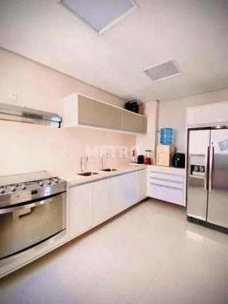 Imagem Aparteamento com sala ampla, 4 quartos, sendo 02 suítes, 02 varandas.