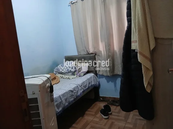 Imagem Casa no Antares, Zona Leste de Londrina | 3 Dormitórios, Sala, Cozinha Planejada, 2 Vagas de Garagem, 70m² de Área Útil | Oportunidade Imperdível!