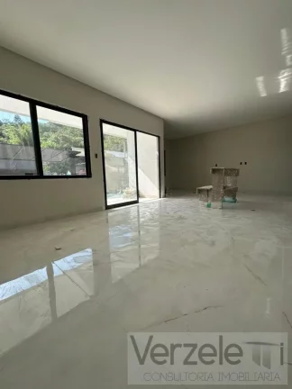 Imagem Casa / Sobrado para Venda em Camboriú / SC no bairro São Francisco de Assis