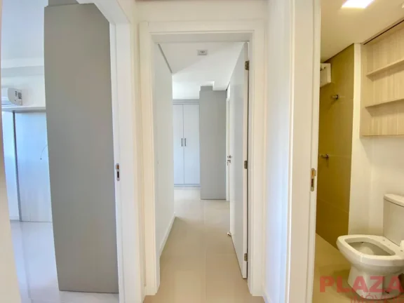 Imagem Apartamento no Centro | 2 Dormitórios (1 Suíte) | 2 Salões de Festas | Semi Mobiliado | Balneário Camboriú – SC