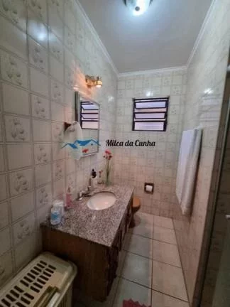 Imagem Sobrado à Venda com 3 dormitórios, 1 suíte, 2 vagas, com 190m², Jd Ocara em Santo André