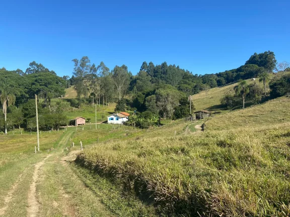 Imagem Sítio em Imaruí-SC: 71.313m² com Casa, Nascentes e Potencial Turístico! Financiável!