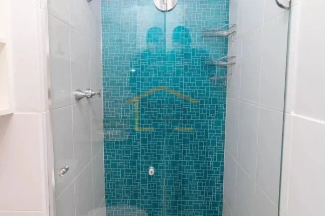 Imagem Apartamento de 63m² com 2 dormitórios, sendo 1 suíte, ambos com armários novos. Um dos quartos c...
