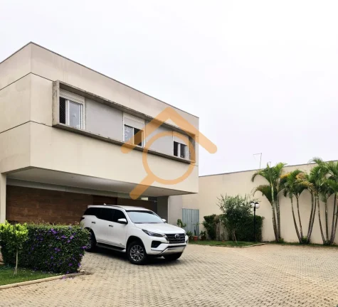 Imagem Casa em Condomínio de Luxo em Interlagos! 4 quartos, 2 suítes, 3 salas, 4 banheiros, 4 vagas. 250m². Residencial Paineiras Interlagos. Pacote 8.500,00.