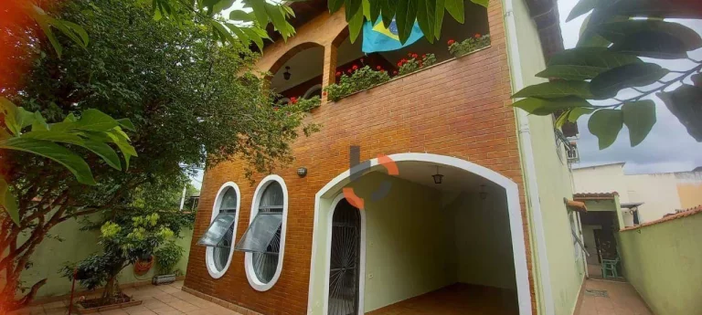 Casa com 4 dormitórios à venda, 177 m² por R$ 595.000,00 - Cruzeiro do Sul - Mesquita/RJ