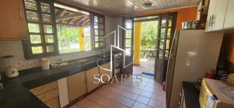 Imagem Casa ampla, estilo sitio em condominio fechado com piscina e campo - muita area verde