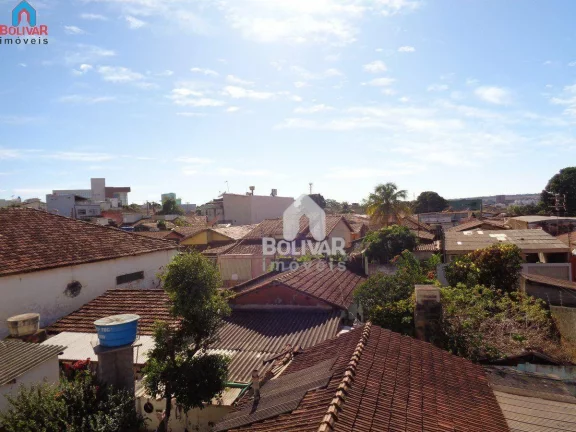 Imagem Apartamento com 3 dormitórios à venda, 120 m² por R$ 390.000,00 - Setor Central - Itumbiara/GO
