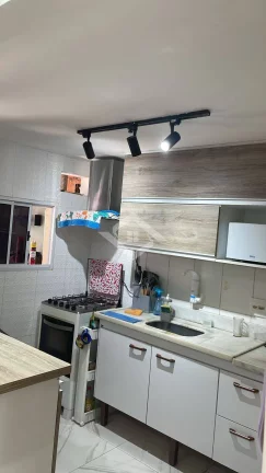 Imagem Casa Duplex 3 Quartos com Suíte em Condomínio Family Club – Vargem Pequena