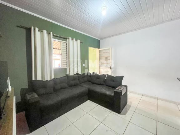 Imagem Carla Nunes - CRECI 31697- (61) 99123-8436 Vende Casa no Residencial Betel em Valparaíso - Com 2 Dormitórios, 125m², R$100.000