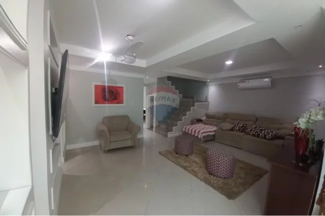 Imagem Casa com 3 quartos com 250m² a venda em Vila Valqueire - RIO DE JANEIRO
