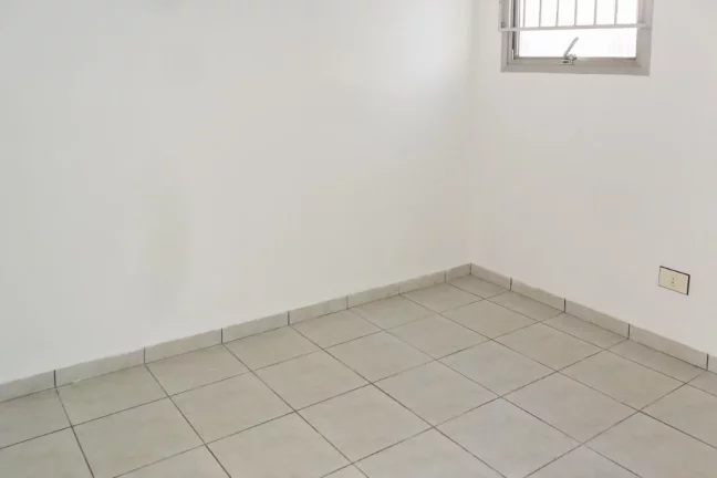 Imagem PITANGUEIRAS- UMA QUADRA DA PRAIA , LOCALIZAÇÃO ESPETACULAR , GARAGEM NO PRÉDIO.