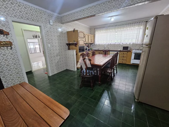Imagem Casa Térrea no Embaré ao lado do shopping, 03 quartos e 02 vagas de garagem!