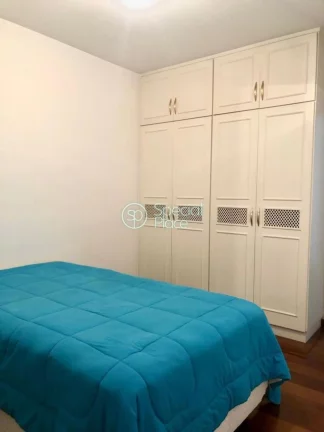 Imagem Excelente apartamento de 245 m², living para dois ambientes, varanda gourmet, 04 suítes com armár...