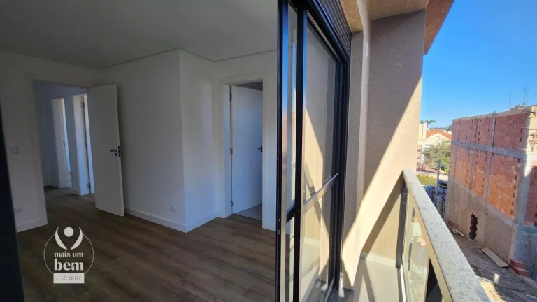 Imagem Sobrado com terraço, 3 quartos sendo 1 suíte à venda por R$ 830.000 - Tingui - Curitiba/PR