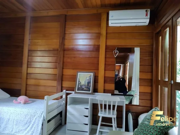Imagem CASA DE CAMPO MOBILIADA COM PORTEIRA FECHADA EM DOMINGOS MARTINS