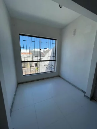 Imagem Casa Duplex à venda com 2 suítes, 4 salas e 6 Wc - Confira!