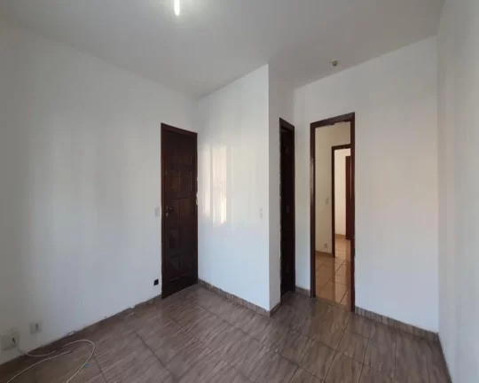 Imagem Sobrado à venda no Butantã com 3 dormitórios, quintal e 2 vagas de garagem.