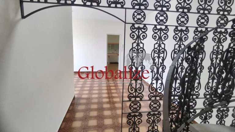 Imagem Cobertura Duplex com 3 Dormitórios e Dependência de Empregada Completa no Bairro do Embaré !