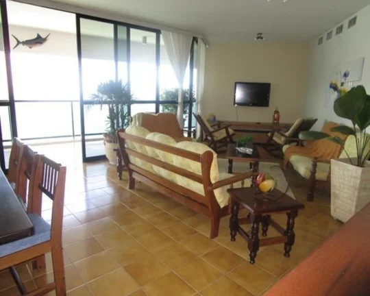 Imagem Apartamento à venda no Guarujá na Praia das Pitangueiras.